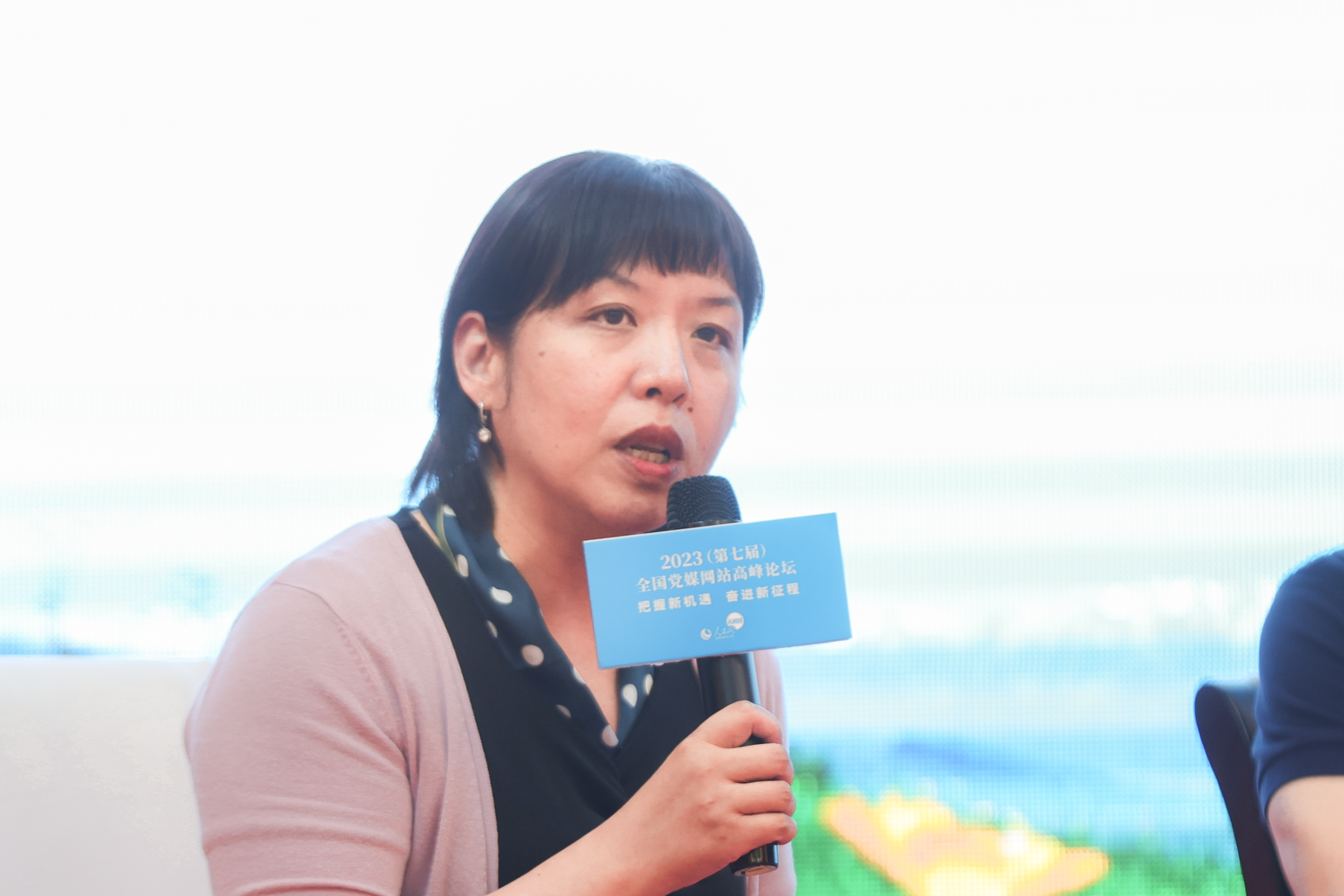 Ф  B   ƌWcоhWýwlչоĸ