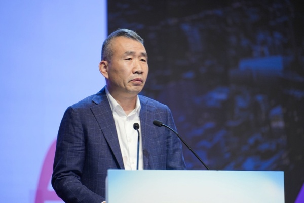 劉立山 蘭州日報社黨委書記、社長