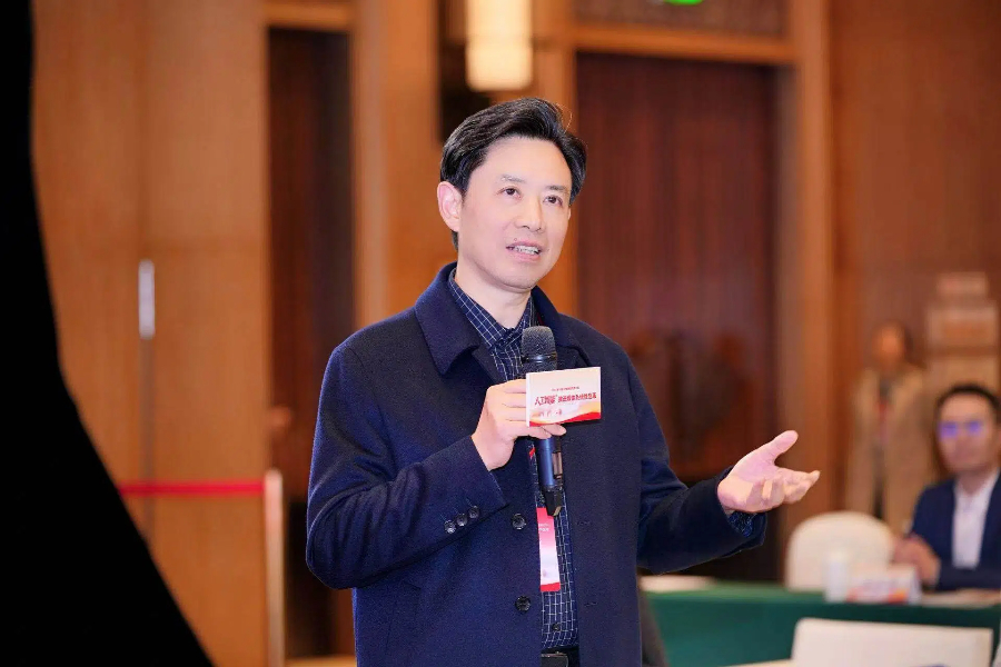 提問互動嘉賓董天策  重慶大學新聞學院教授、重慶大學數字媒體與傳播研究院院長