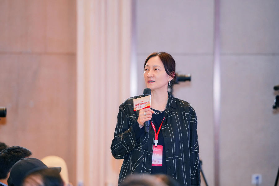 提問互動嘉賓孫瑋  復旦大學信息與傳播研究中心主任、新聞學院教授